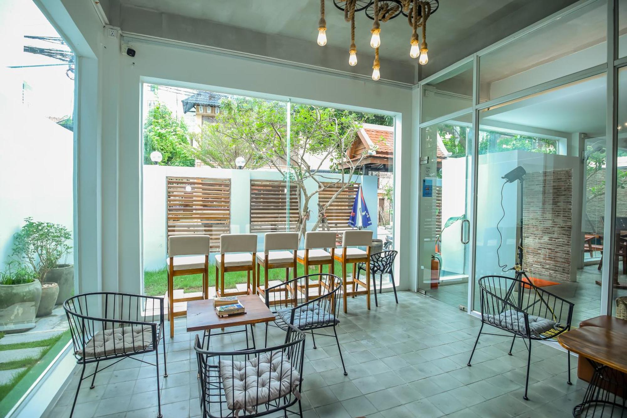 Bliss & Beats Hostel Phnom Penh Exterior photo